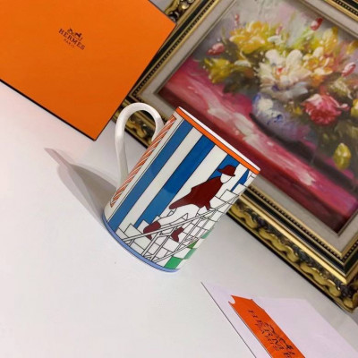 Кружка Hermes Promenade au Faubourg 300 мл 12600