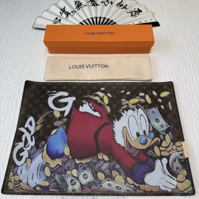 Коврик на письменный стол Louis Vuitton 42*57 см (17614)