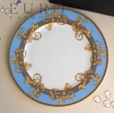 Тарелка Versace Prestige Gala Le Bleu 27 см (7521) Коллекция изысканной посуды Versace в стиле барокко с позолотой Prestige Gala отличается вычурностью украшений и альтернативной серией в голубых тонах.