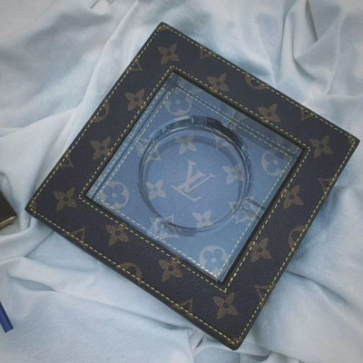 Пепельница Louis Vuitton 15х15см (15937)