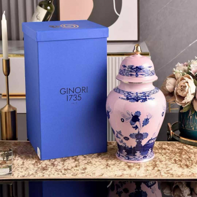 Ваза Ginori 38х11х20 см розовая с синим узором (17343)