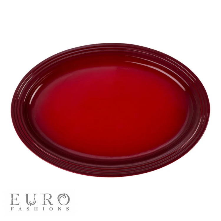 Тарелки красного цвета. Тарелки le Creuset. Блюдо кераммческое овал. Красная круглая тарелка. Овальный салатник le Creuset.