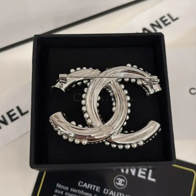 Брошь Chanel (18159)