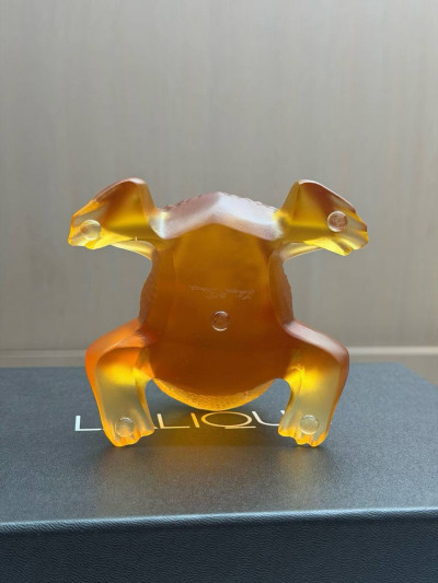 Скульптура Lalique Лягушка 11*6 см (18466)