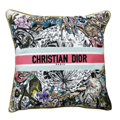 Подушка декоративная Christian Dior 45*45см (15267)