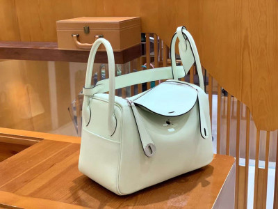 Сумка женская Hermes Lindy 26 Swift (1473)