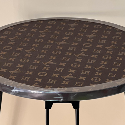 Стол журнальный складной Louis Vuitton 40*40 см (16482)