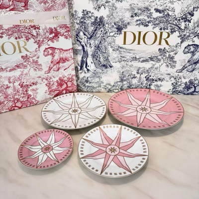Набор тарелок Christian Dior 4шт (17485) розовые