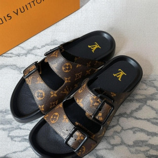 Шлепанцы мужские Louis Vuitton (16887)