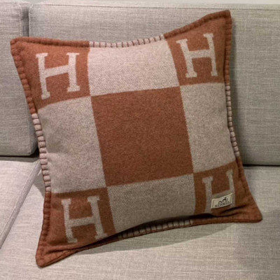 Подушка из овечьей шерсти Hermes Avalon 50х50 см (9799) корич.