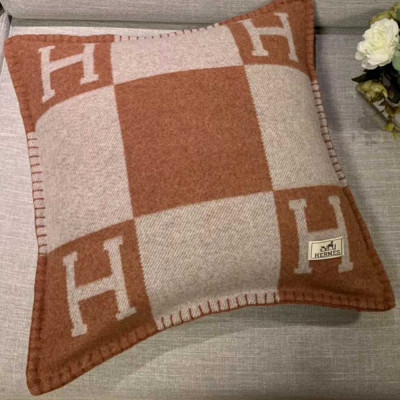 Подушка из овечьей шерсти Hermes Avalon 50х50 см (9799) корич.