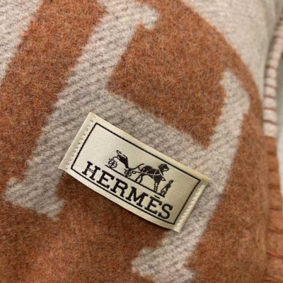 Подушка из овечьей шерсти Hermes Avalon 50х50 см (9799) корич.